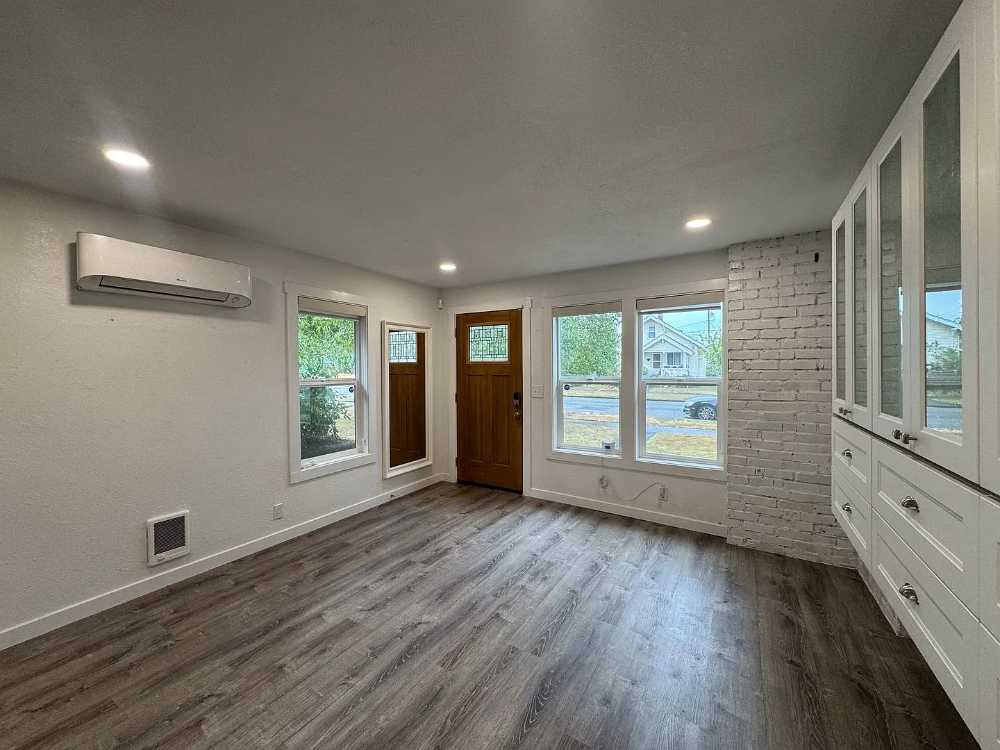 Dazzling Two Bedroom with Exceptional Character! — Photo 3