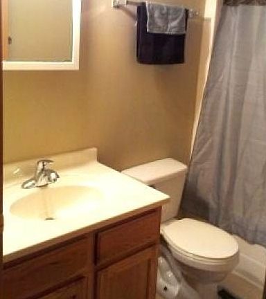 3rd image of 1140 Winston Dr APT 1