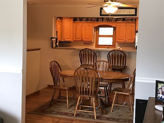 5th image of 14320 Bradford Ct