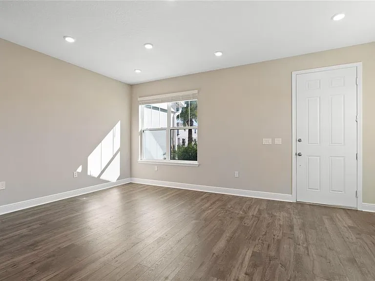 16375 Ingram Hills Aly — Photo 3