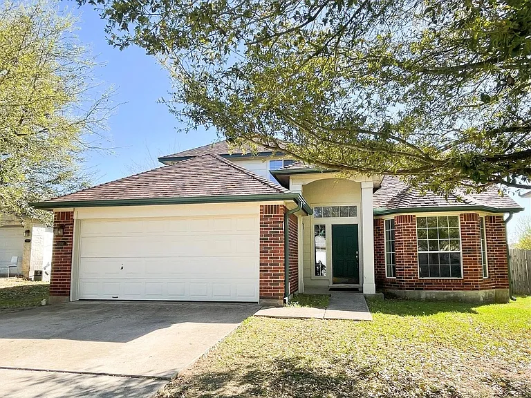 104 Cattail Cv — Photo 3