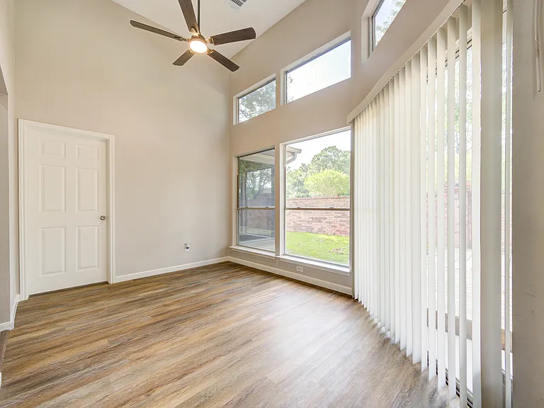 8418 Mosshang Ct — Photo 7