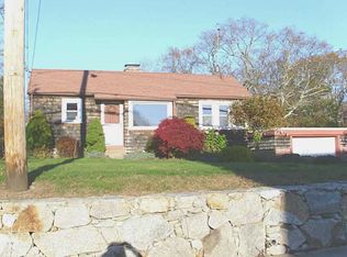 220 Gooseberry Rd, South Kingstown, RI 02879