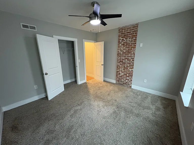 1621-31 Oak St #1631 — Photo 10