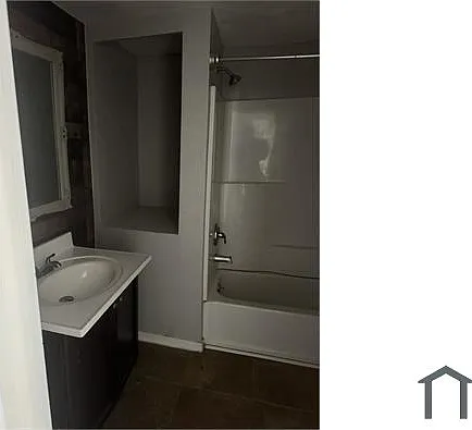 4 bed, 1152 sqft, $1,800 — Photo 3