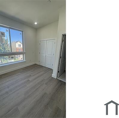 5th image of 3912 Aspen St #2