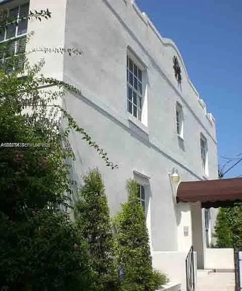 577 NE 62nd St #2 — Photo 7