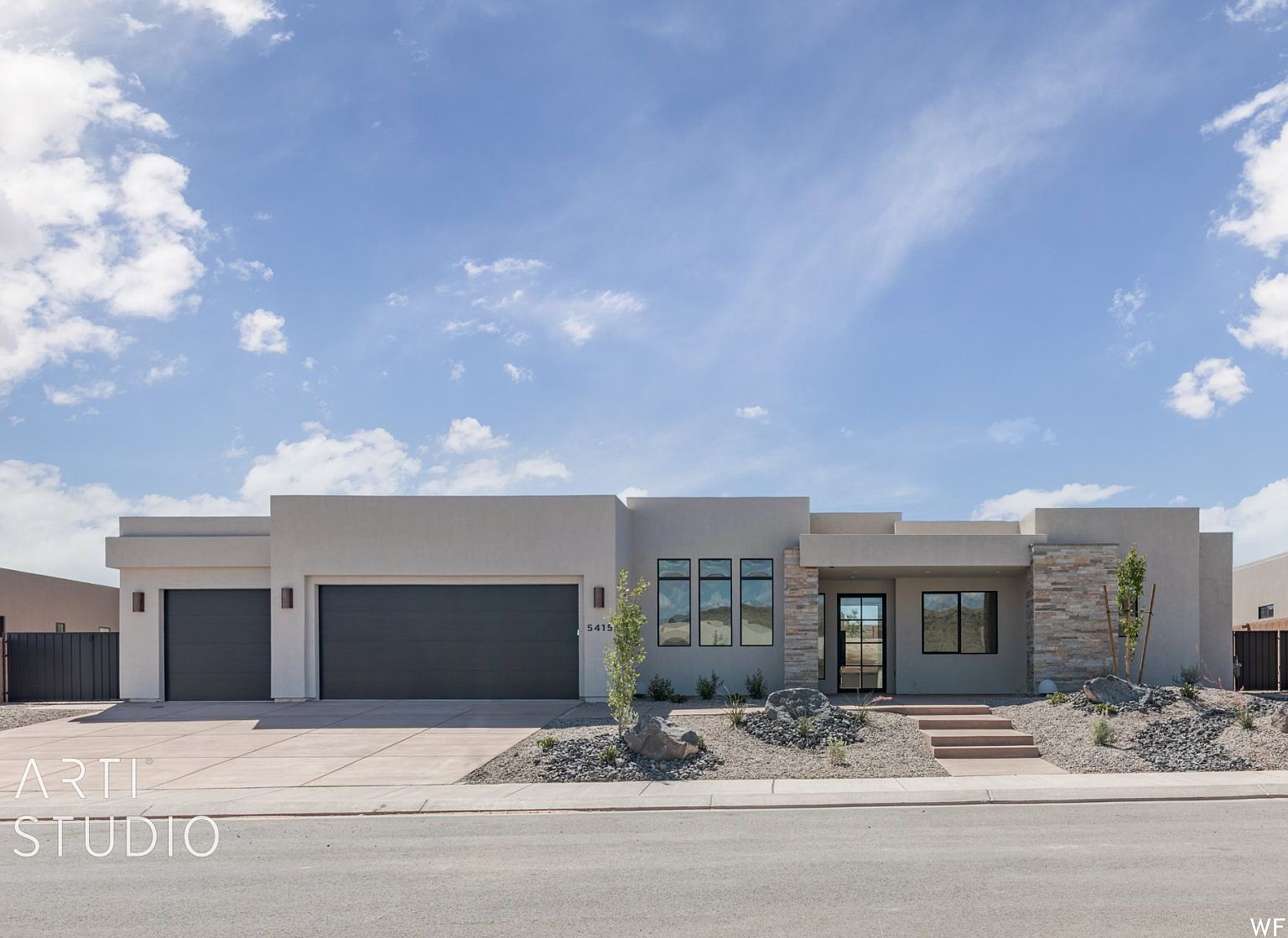 5451 N Hidden Pinyon Dr