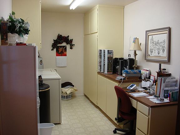 Laundry/office
