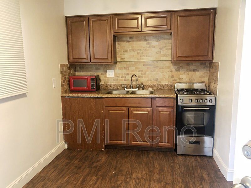 1st image of 1747 1/2 C St Unit 1B