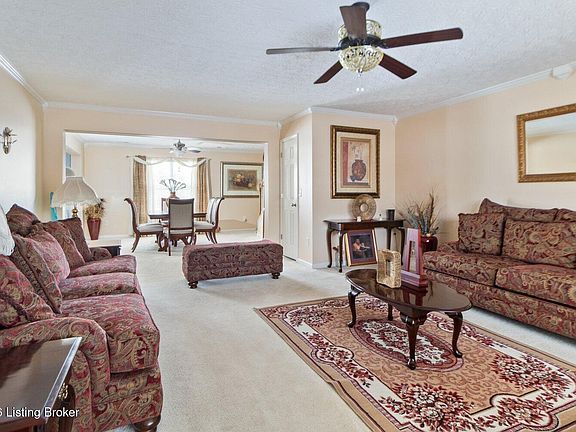 3rd image of 933 Applecross Dr