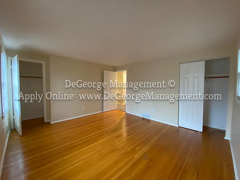 Sterling Square Townhomes — Photo 35