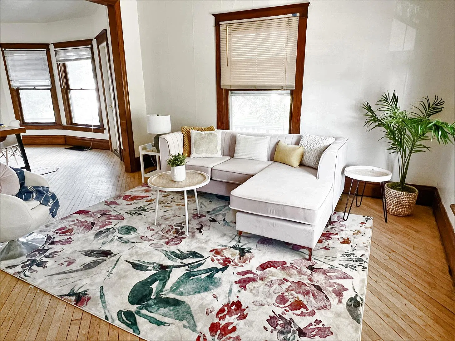6 bed, $3,750 — Photo 2