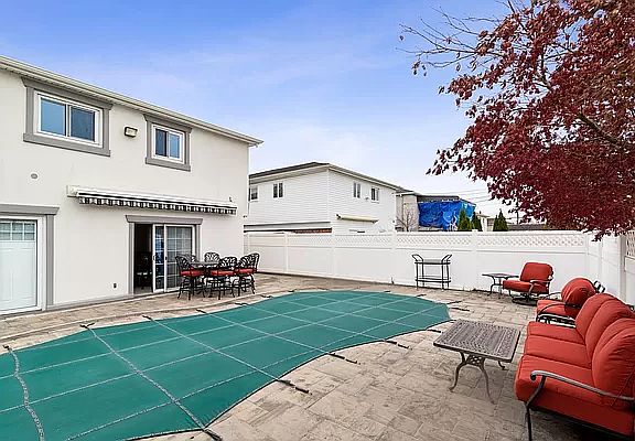 3rd image of 16131 86th St