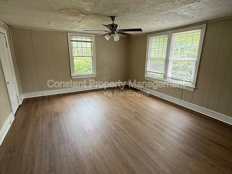 616 W Poplar St #2 — Photo 7