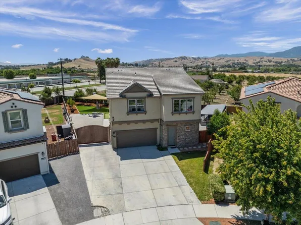 503 Cobalt Dr, Hollister, CA 95023