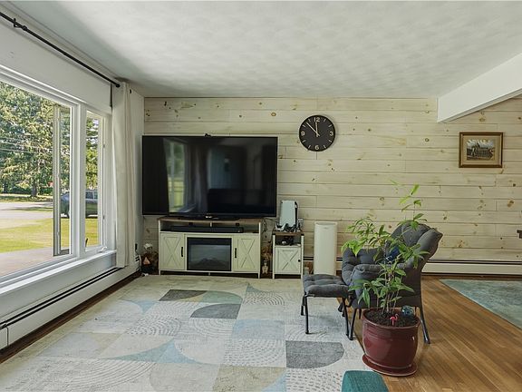 5th image of 17 Park Ln