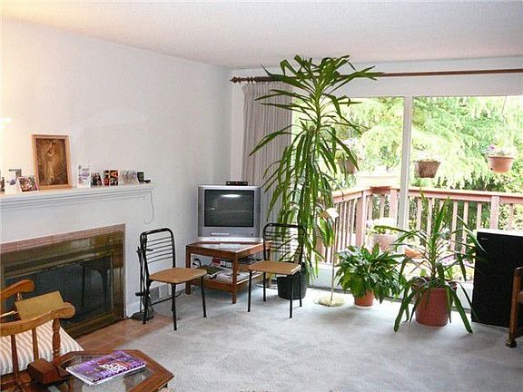 3rd image of 13766 1st Ave NE