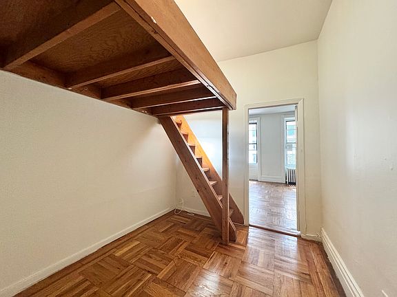 4th image of 1490 1st Ave #4L