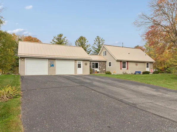 5266 S Pine St, Beaverton, MI 48612