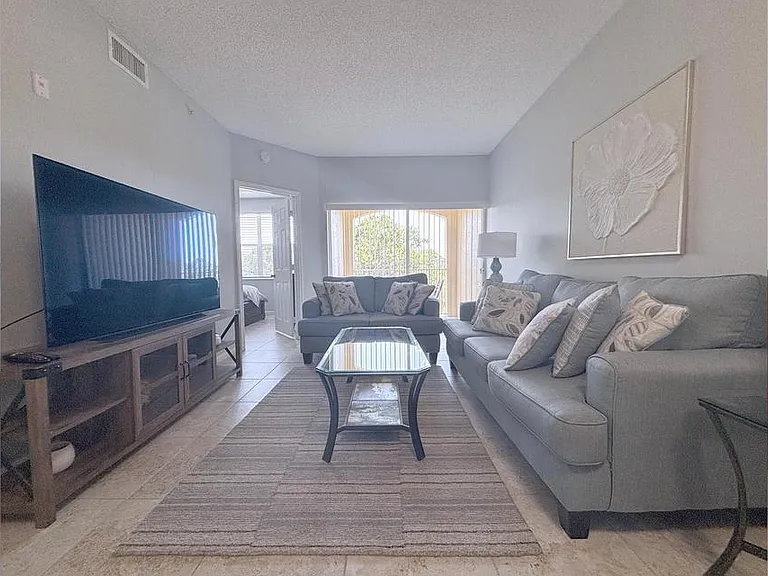 2080 Greenview Shores Blvd #419 — Photo 2