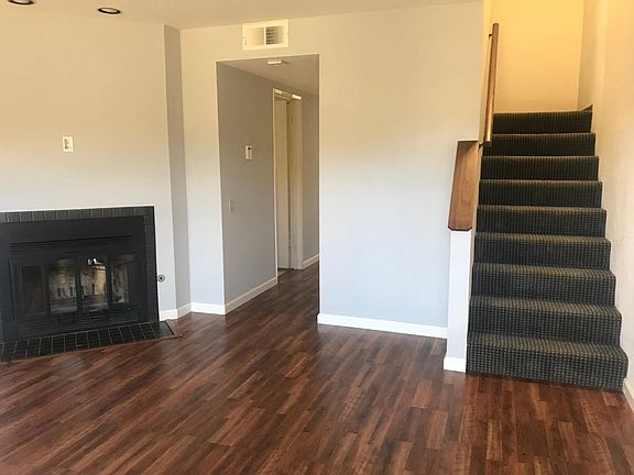 4th image of 844 Chalcedony St