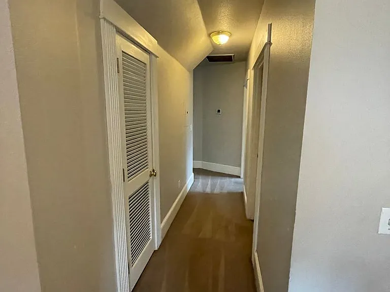 117 SW Whitaker St — Photo 8