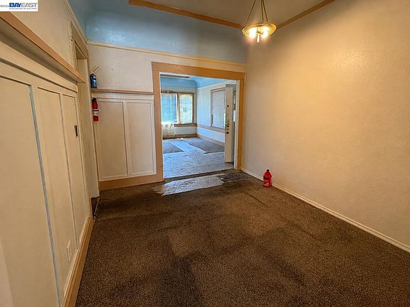 4th image of 1701 10th Ave