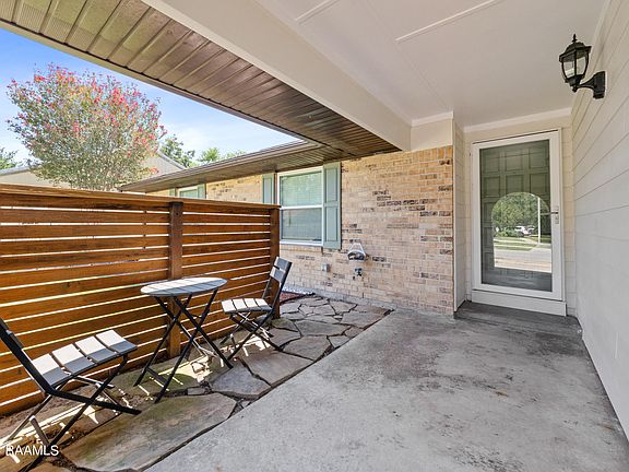 3rd image of 113 Plaza Village Dr