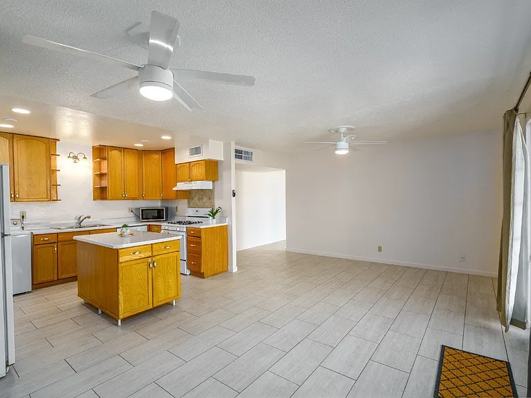 8444 E Virginia Ave — Photo 7