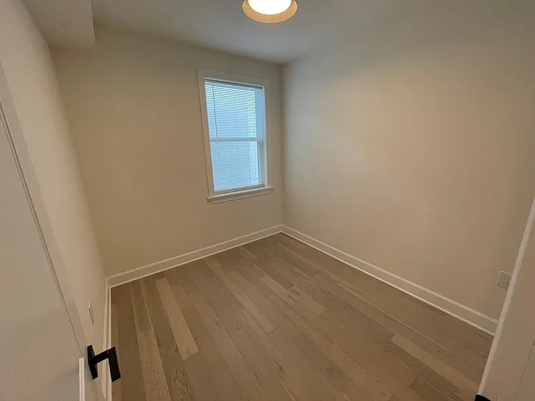 75 Florida Ave NW #1 — Photo 18
