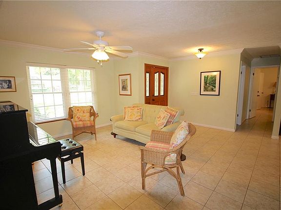 4th image of 2404 Burlwood Dr