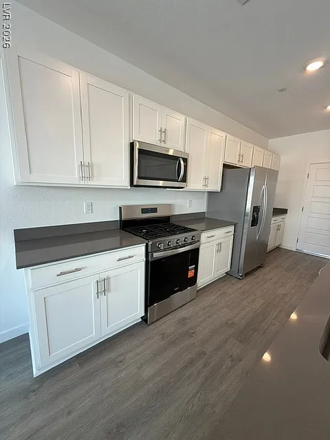 4 bed, 2.5 bath, 1802 sqft, $2,395 — Photo 3