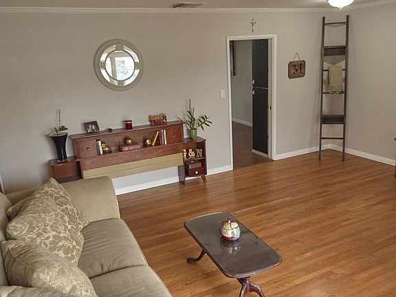 5th image of 6828 Veronica Ave
