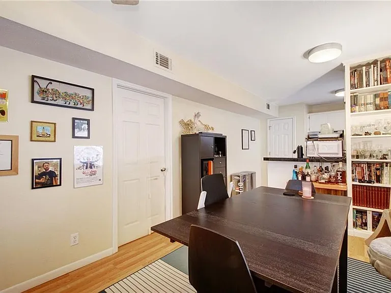 4306 Avenue A #101 — Photo 14