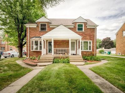 215 Adelaide Pl, Munster, IN, 46321