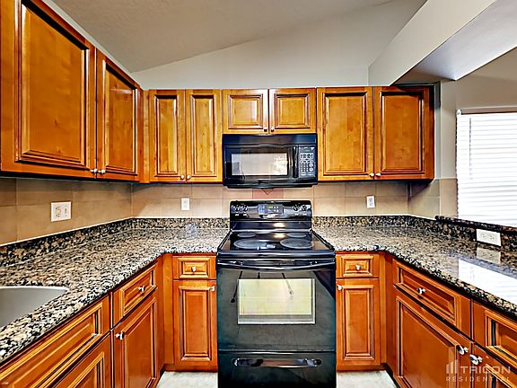 3rd image of 4712 Limerick Dr