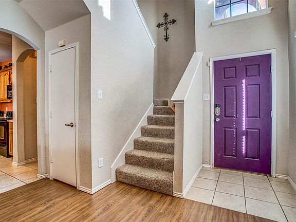 4th image of 6409 Regina Dr