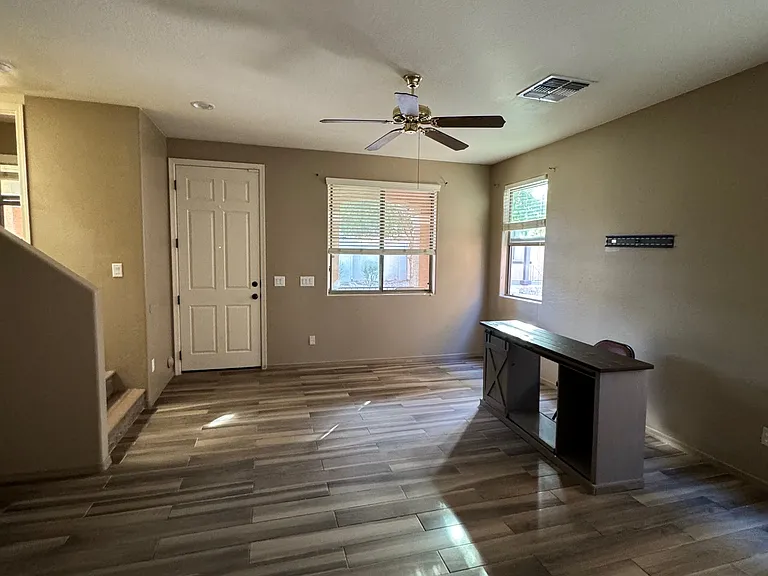 7008 S 7th Ln — Photo 5