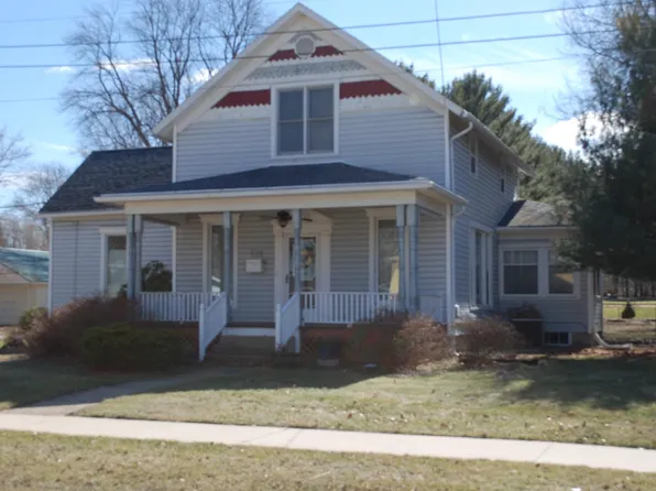 714 Pennsylvania Ave, Plymouth, IN 46563