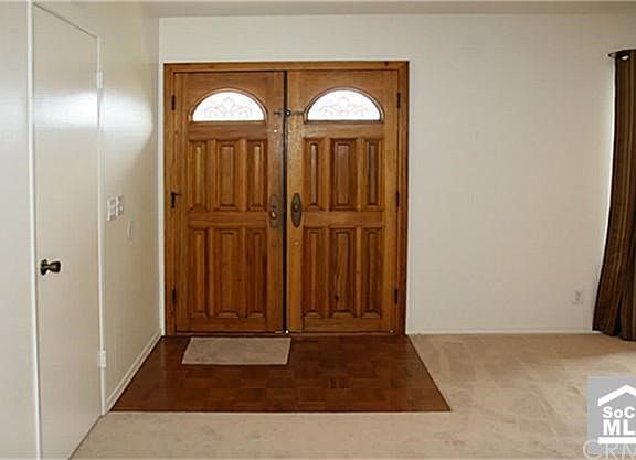 Double entry doors