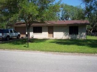 696 Rocky Ave, Raymondville, TX 78580