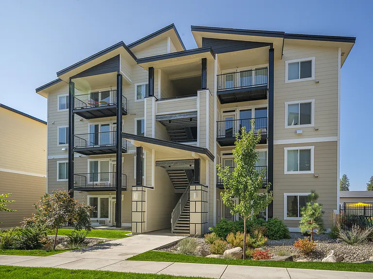 Rivers Edge Apartments — Photo 41