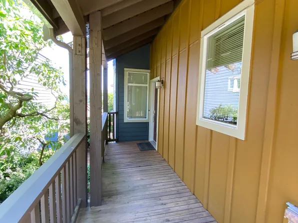 82 Cougar Ridge Rd NW #2001, Issaquah, WA 98027