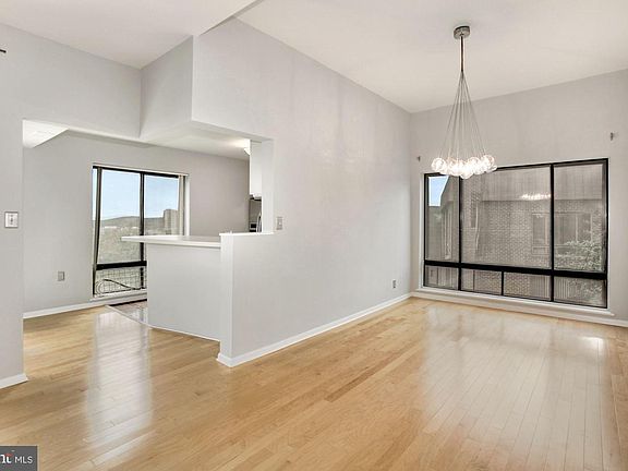 4th image of 104 Roberts Ln APT 401