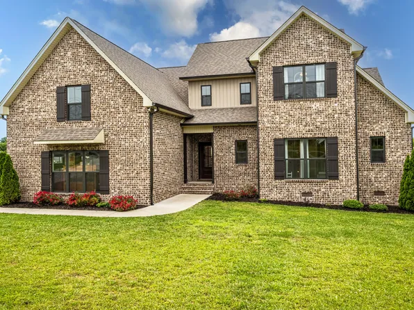 746 N Russell St, Portland, TN 37148