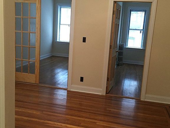 5th image of 4549 41st St APT 2R
