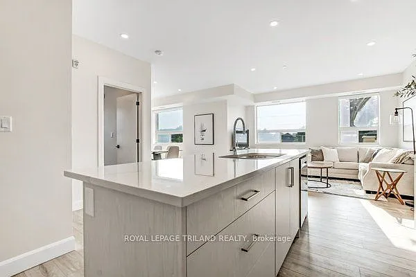 2 bed, $2,695 — Photo 3
