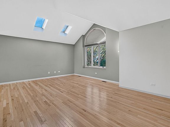 4th image of 406 Buckingham Pl