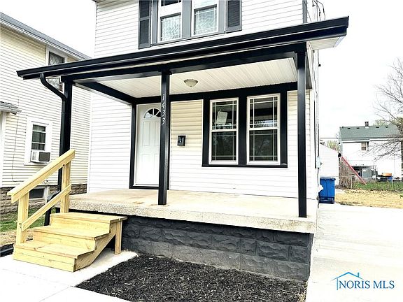 4th image of 1433 White St